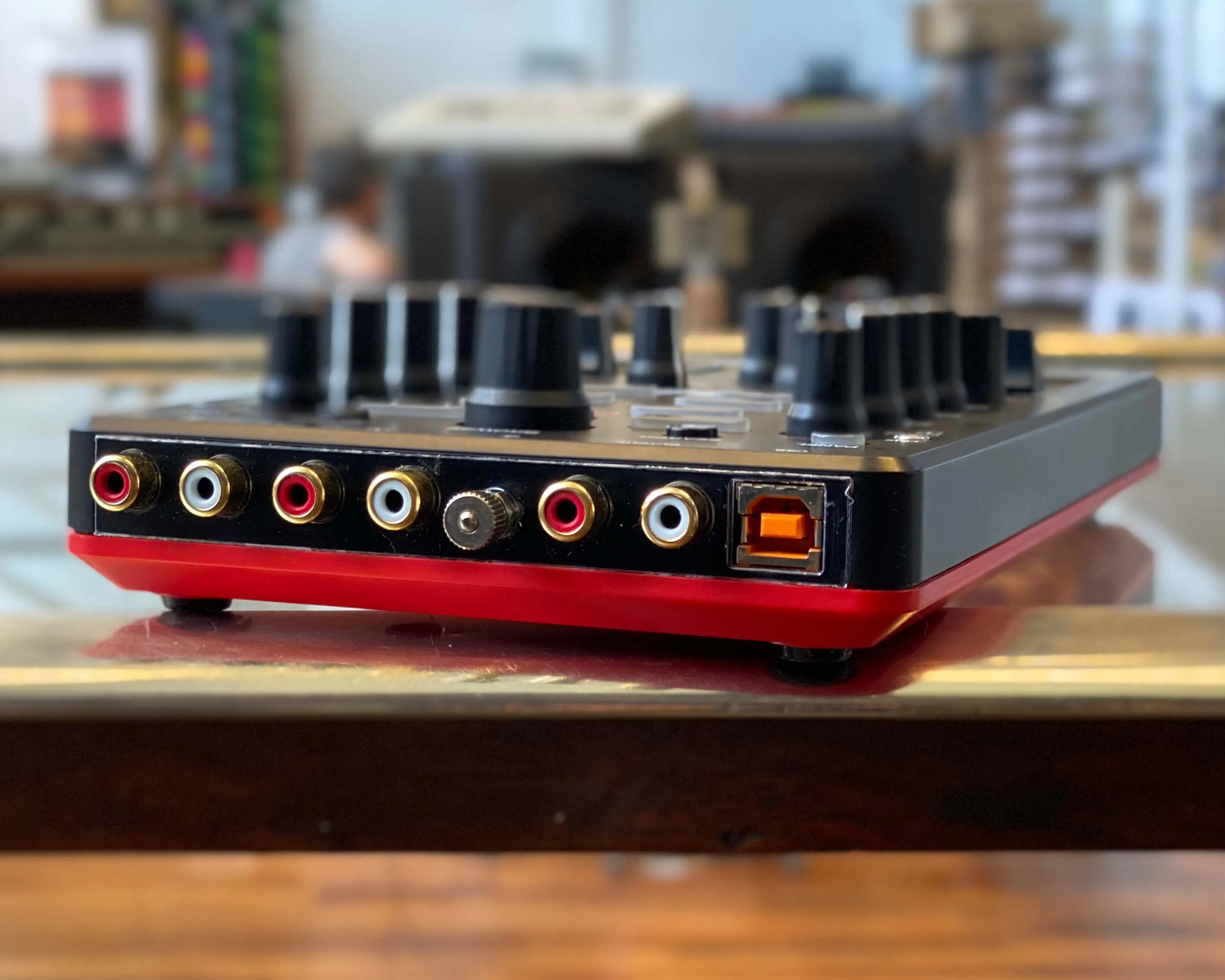 AKAI Pro AMX - Serato DJ Hardware