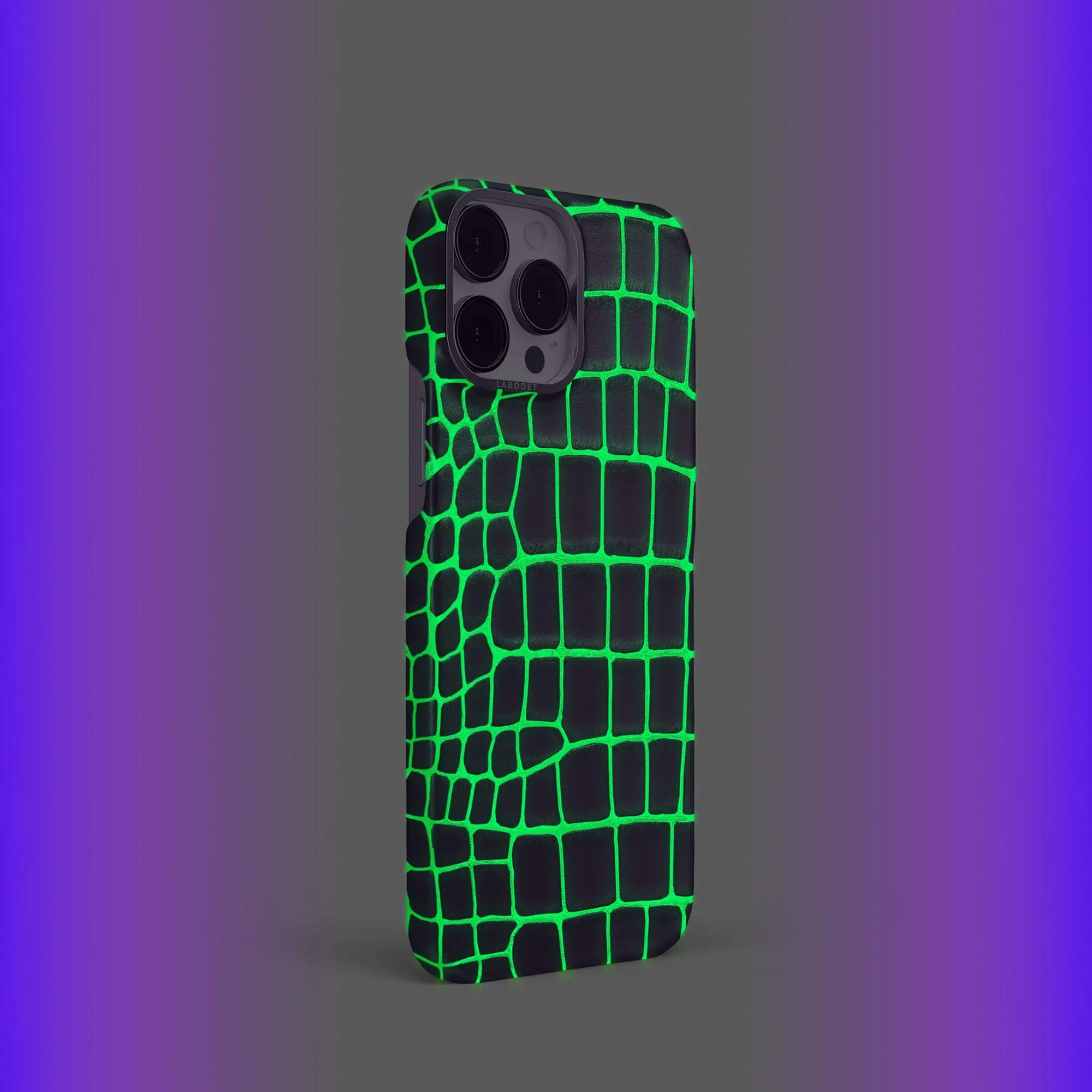 Classic Case For iPhone 14 Pro In Luminescent Alligator