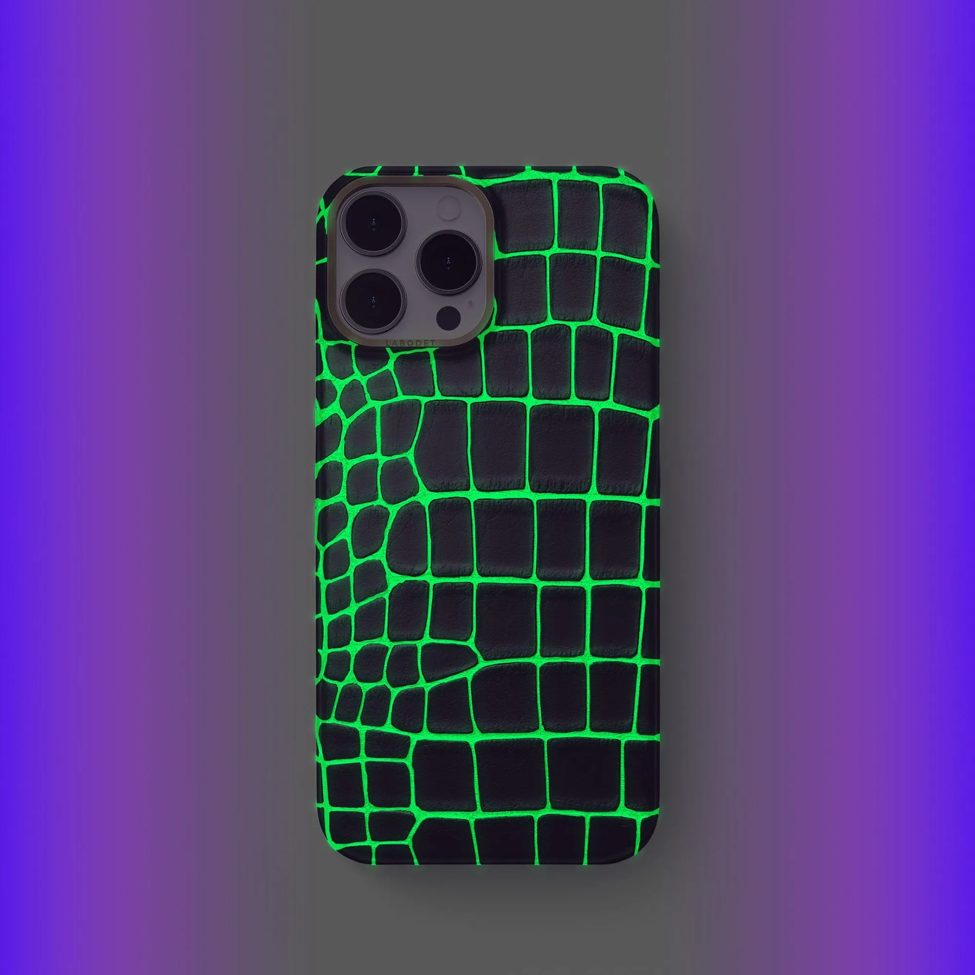 Classic Case For iPhone 14 Pro In Luminescent Alligator