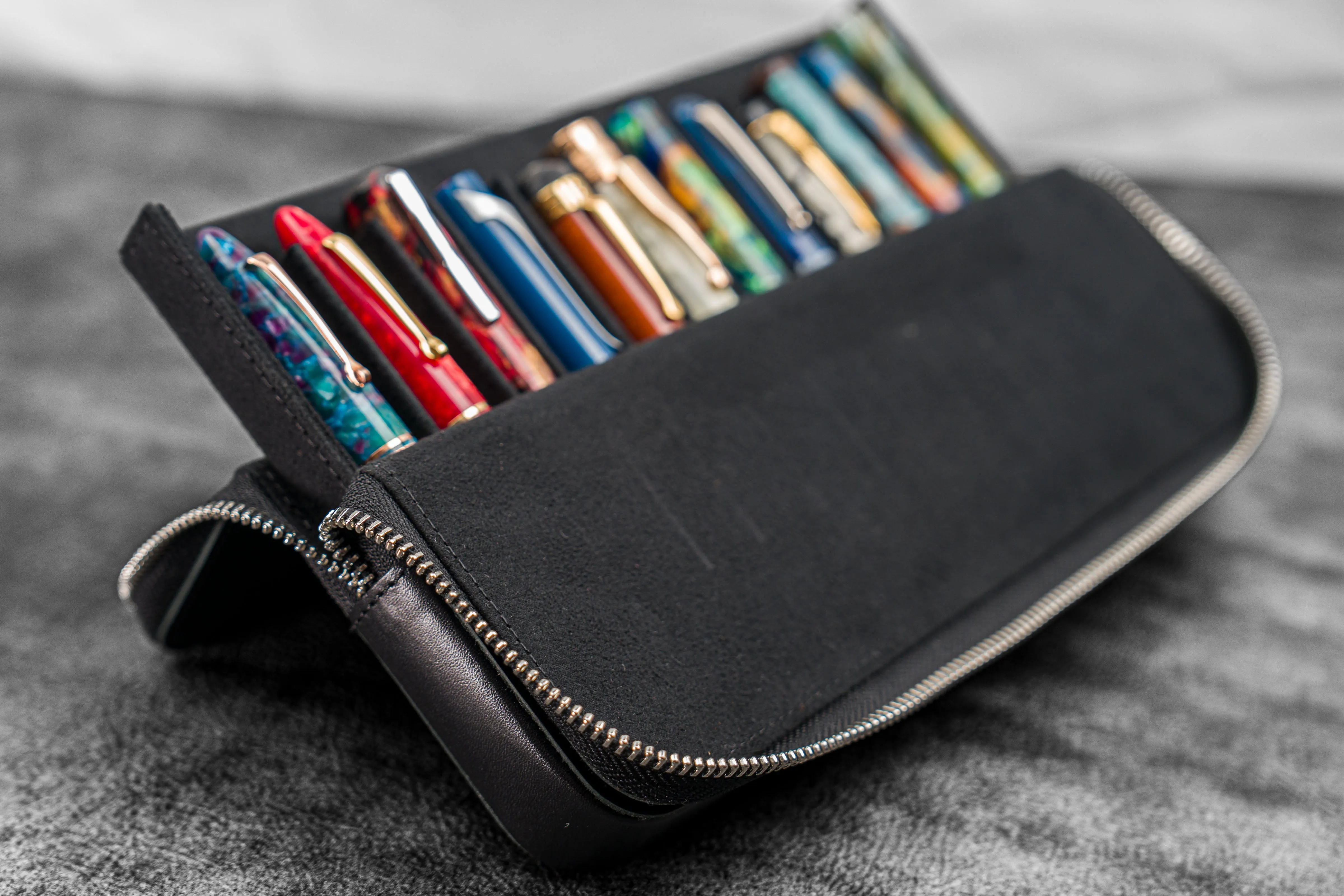 Leather Zippered Magnum Opus 12 Slots Hard Pen Case with Removable Pen Tray - Black