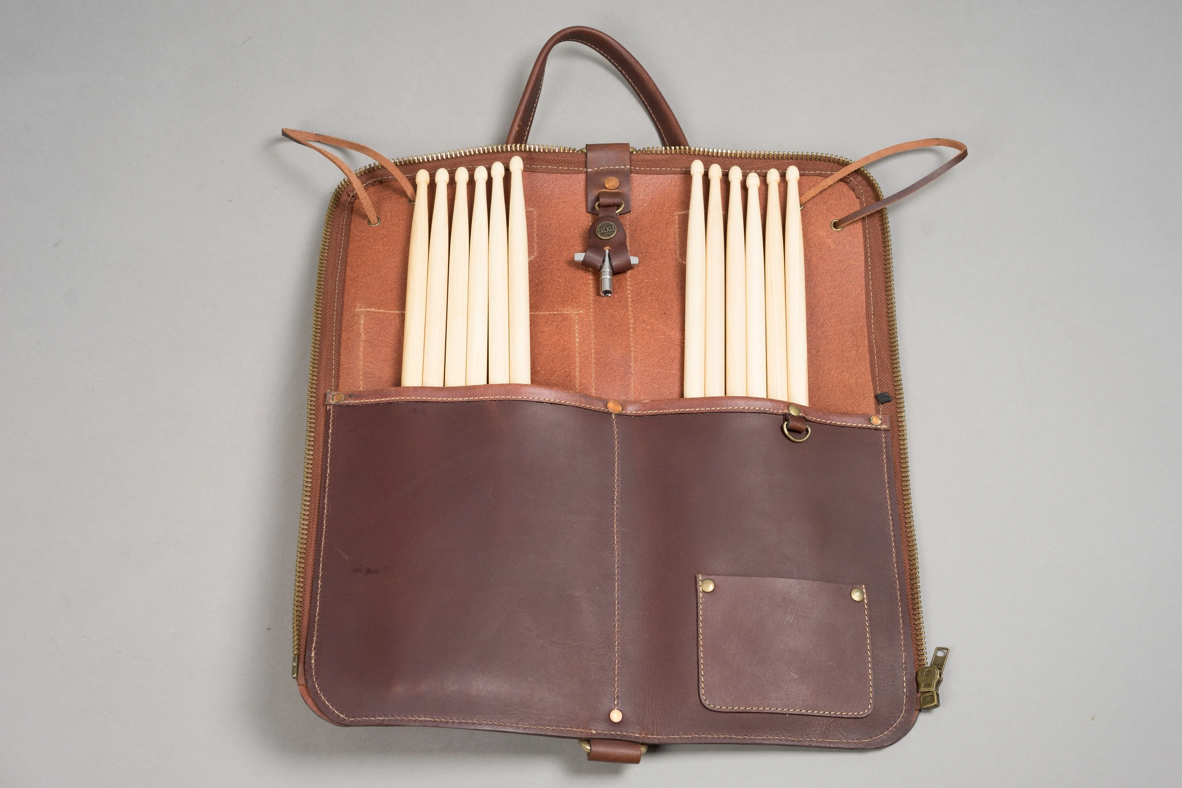 TACKLE leather stand-up Stick Bag