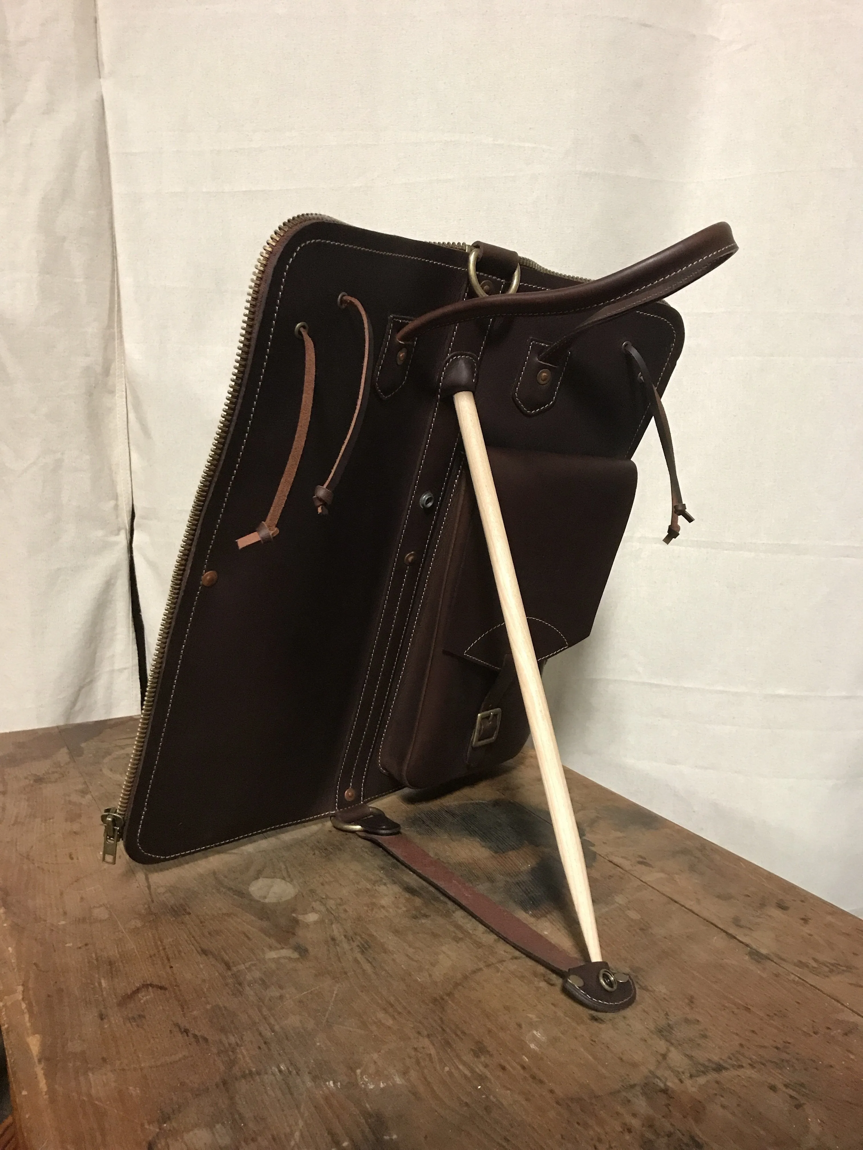 TACKLE leather stand-up Stick Bag